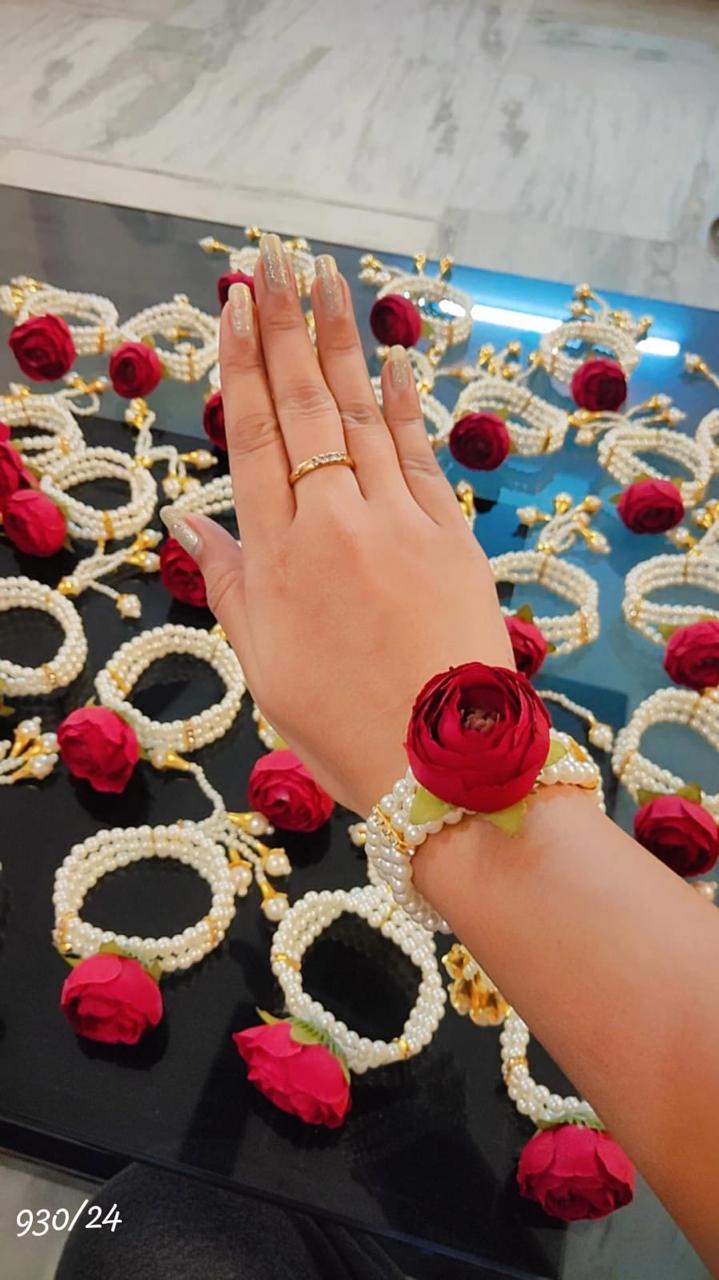 Pearl and rose design bracelet for wedding return gift and festive gifting