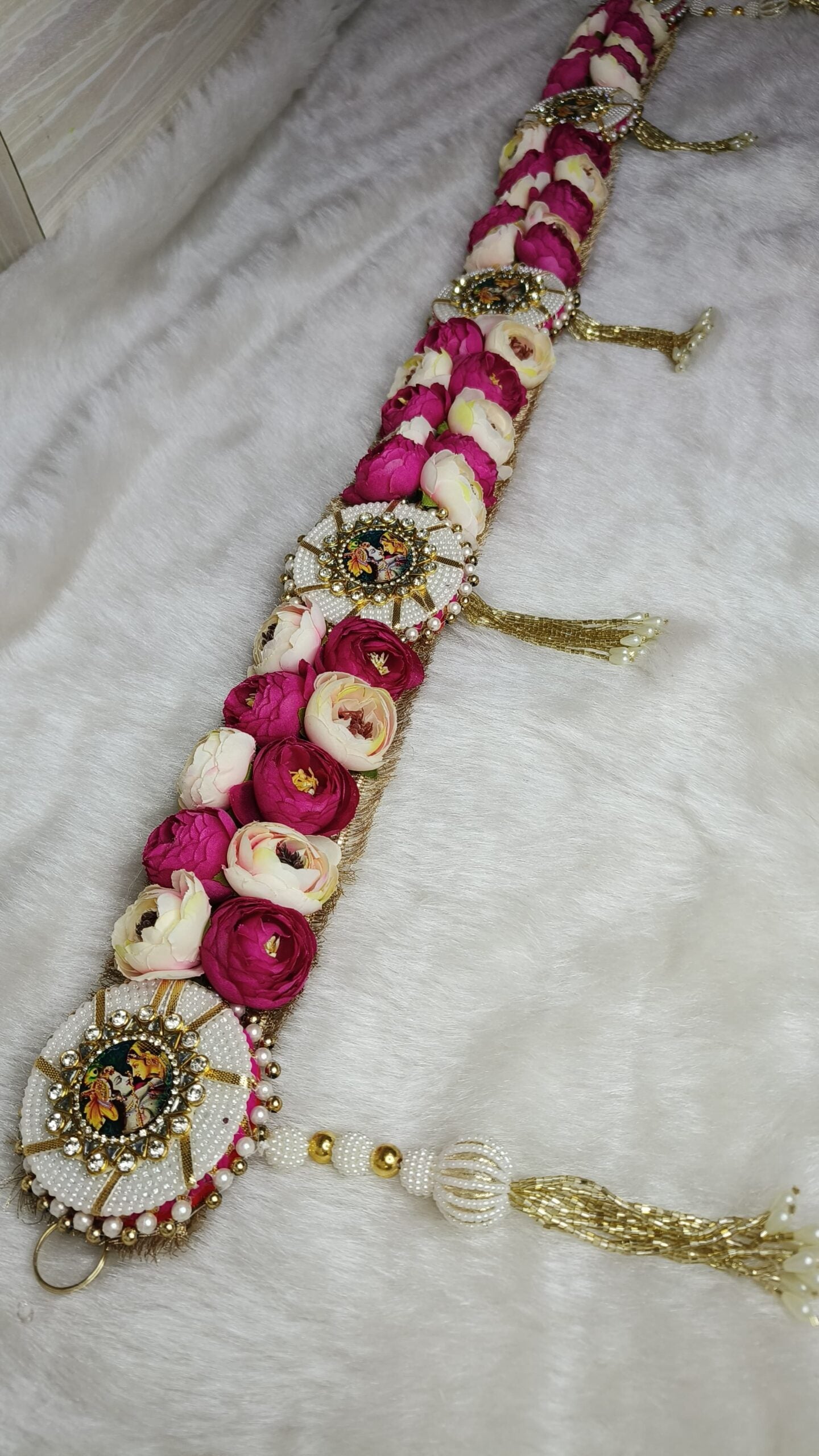 Radhe Krishna flower design banderwal decorative toran for home entrance and pooja room