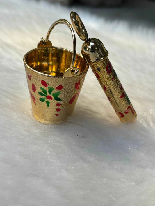 Mini Golden Balti and Pichkari for Laddu Gopal Holi Celebration