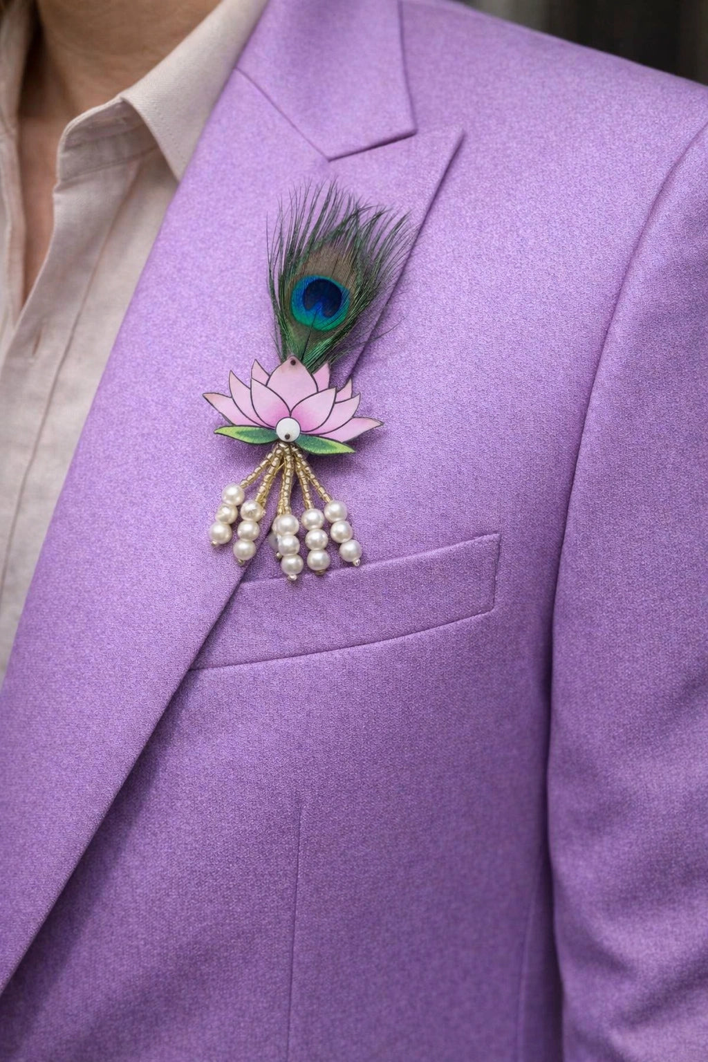 Land Peacock Feather Brooch with elegant green and blue enamel detailing