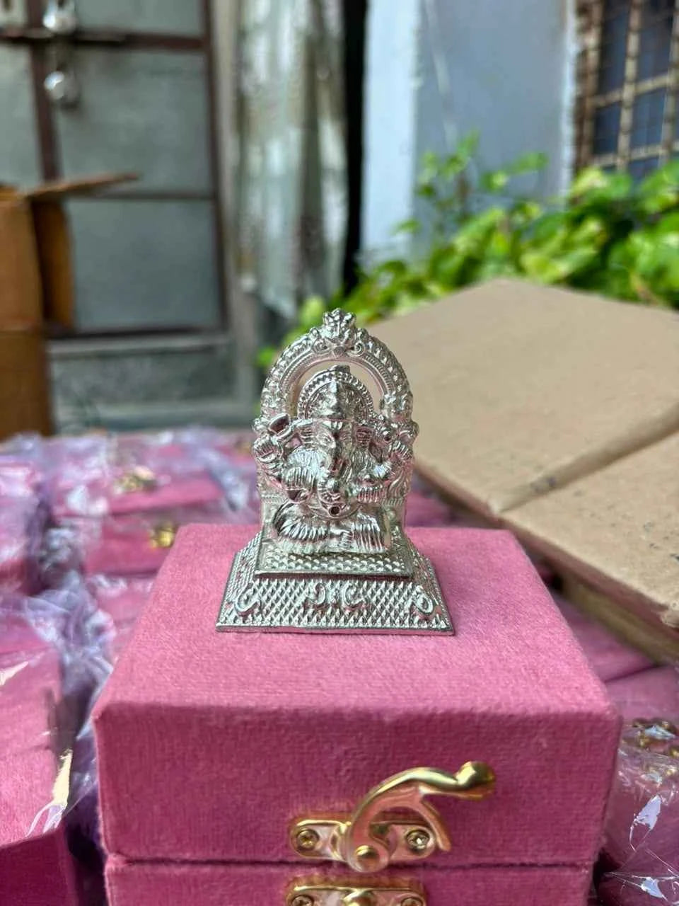 Premium German Silver Ganesh ji with velvet box Gift for Ganesh Chaturthi, Housewarming, Diwali, Corporate Events & Religious Ceremonies