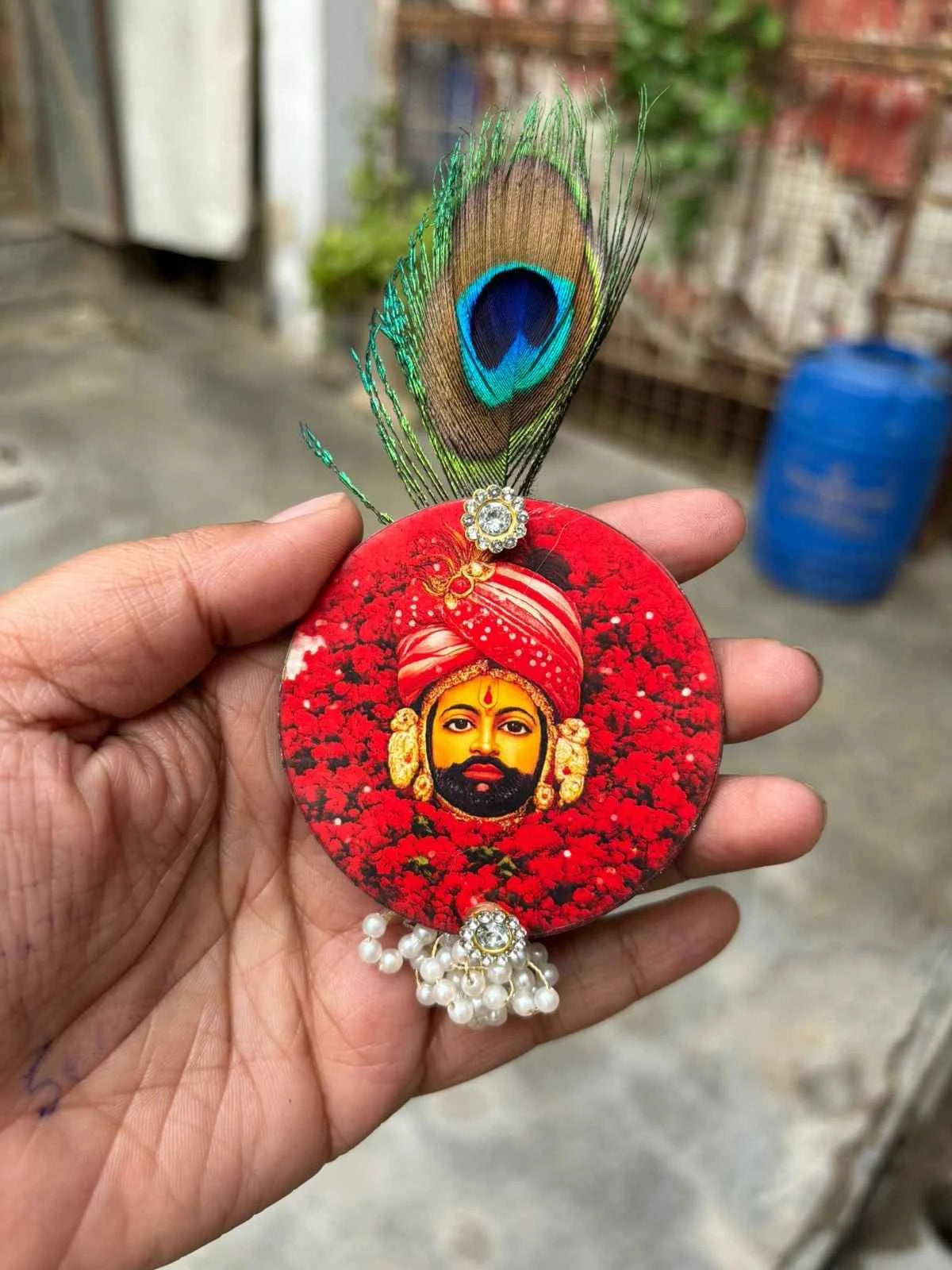Gold finish Khatu Shyam Ji brooch for blazer and sherwani
