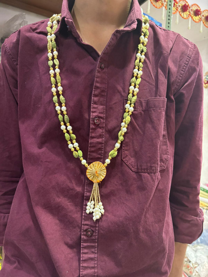 Ethnic groom pearl mala necklace for barat and reception