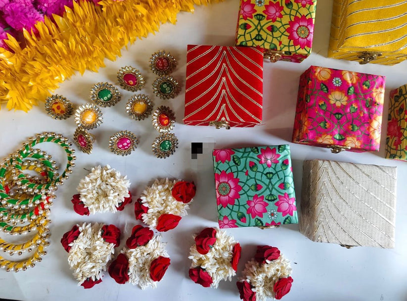 Gajra bangle pair ring in box for wedding, haldi and bridal gifting